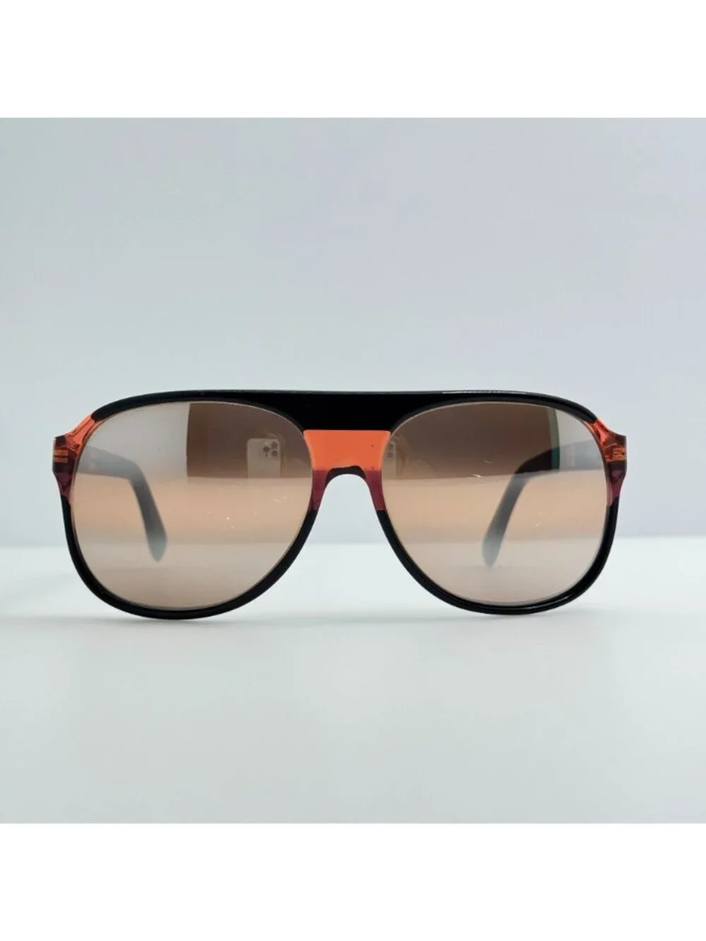 Serengeti Sunglasses 5041S Corning Optics Read Description